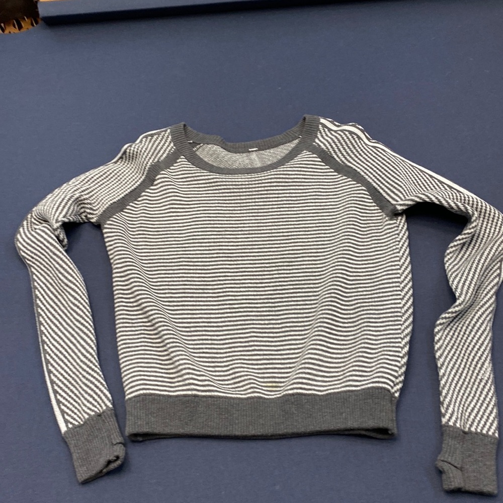 Lululemon Sweater Merino Wool Womens Medium